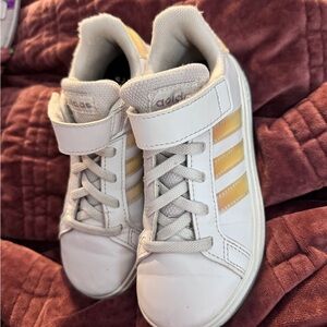 adidas Kids White Sneakers with holographic Three-Stripes